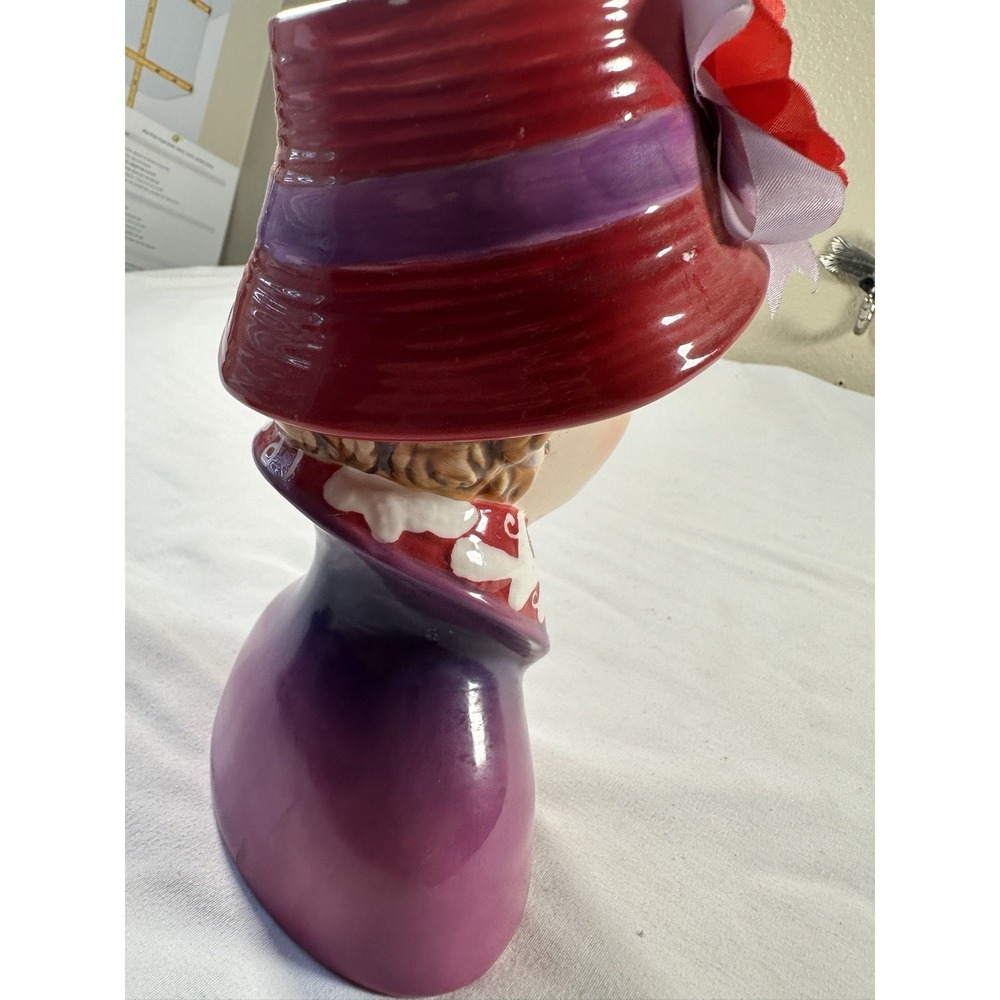 Lefton Red Hat Lady Head Vase 2003 Hand Painted Porcelain Rhinestone Necklace - Picture 6 of 14